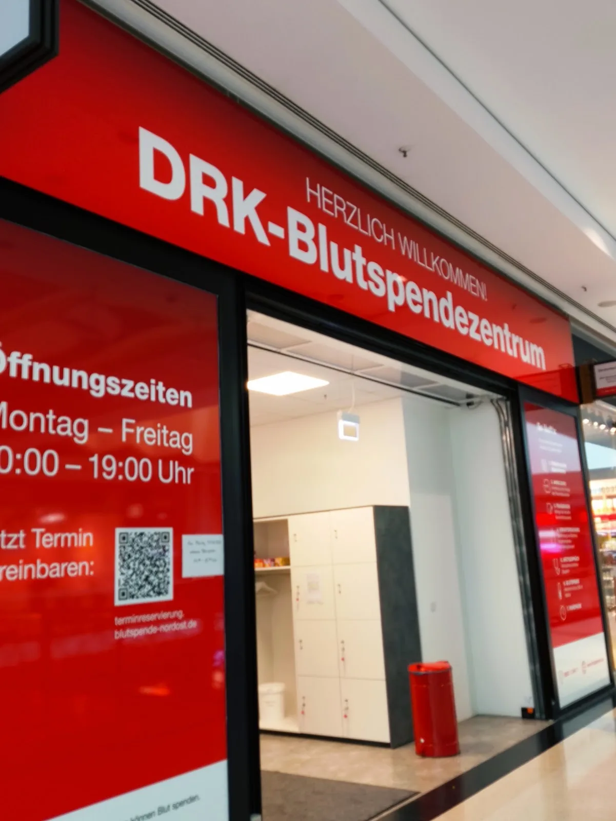 DRK-Blutspendedienst Nord-Ost gGmbH / Blutspendezentrum im ALEXA Berlin