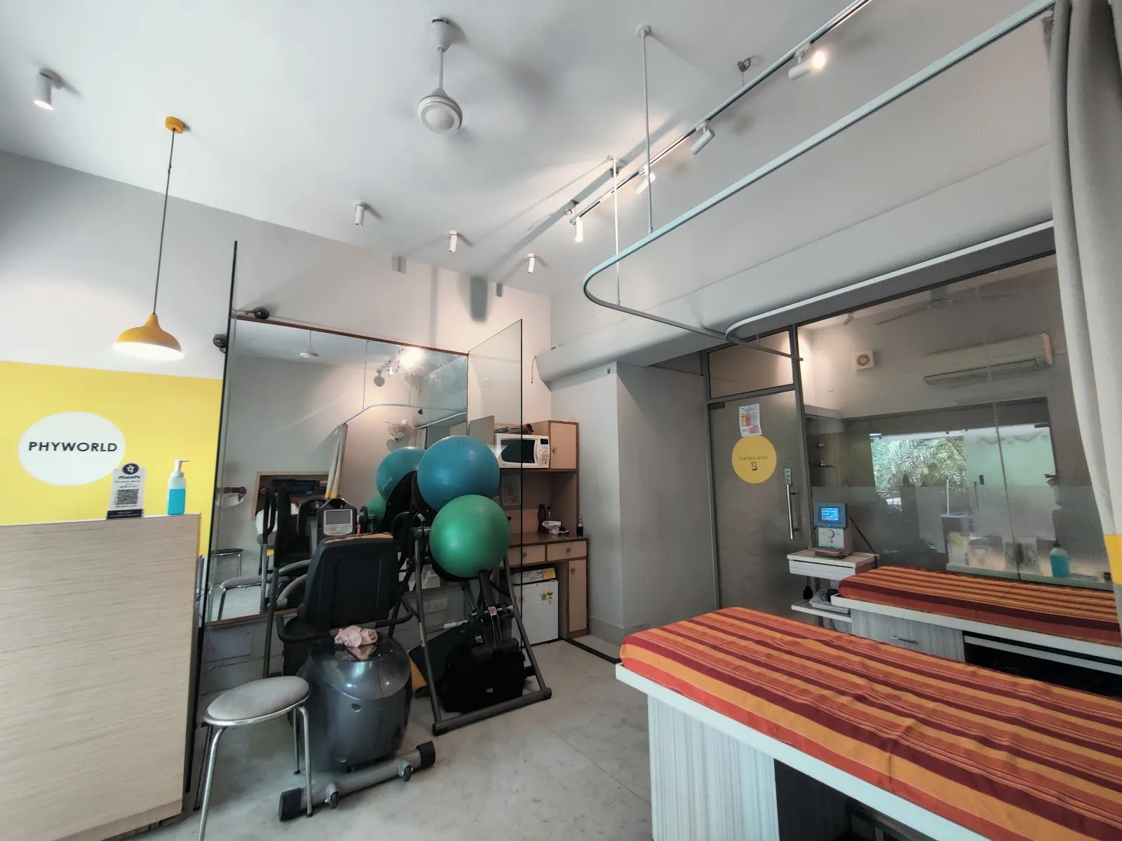 PHYWorld Physical Therapy, Osteopathy and Fitness Clinic