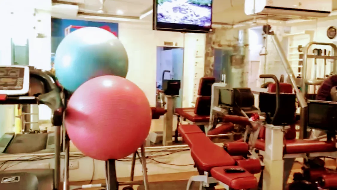 PHYWorld Physical Therapy, Osteopathy and Fitness Clinic