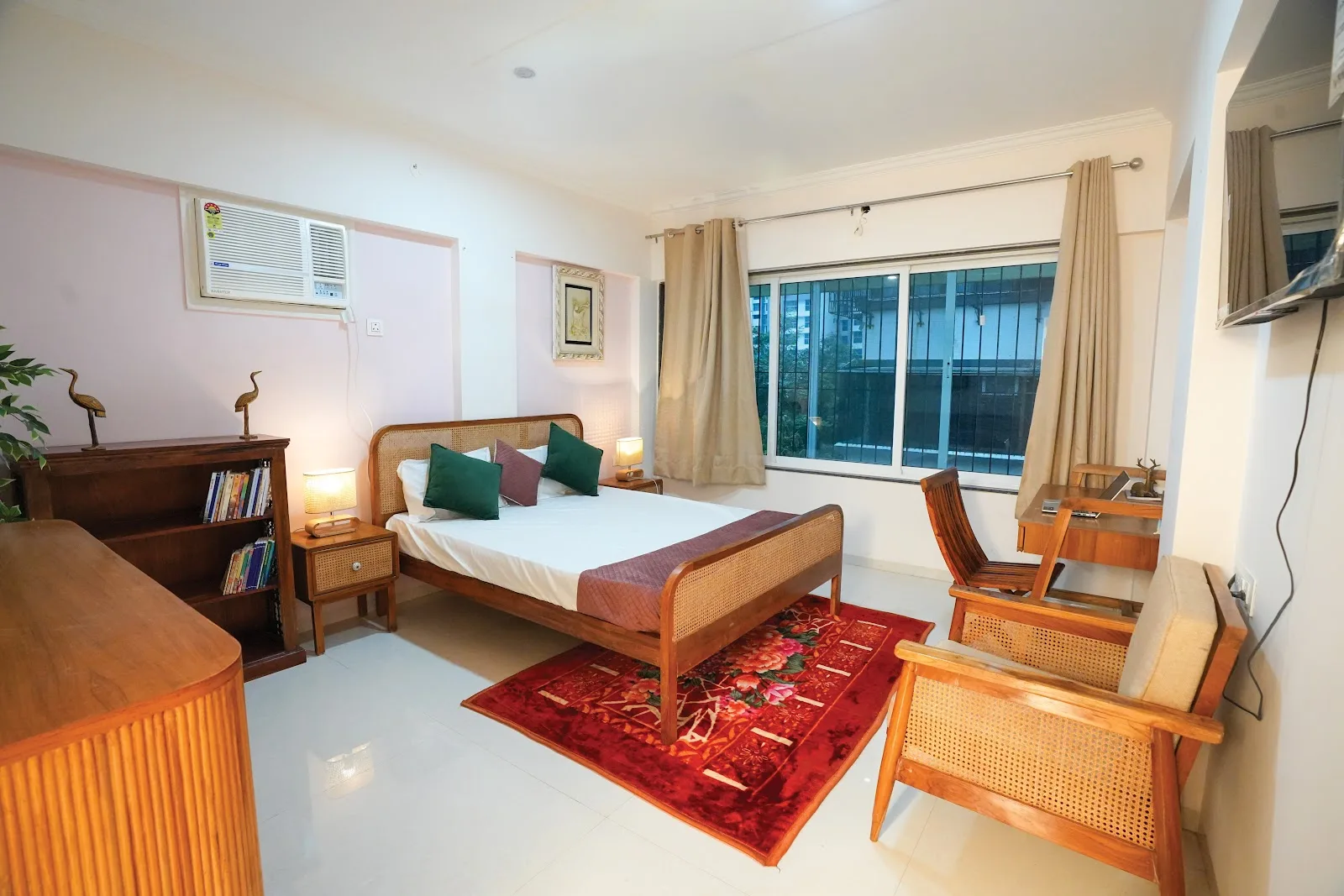 Olive Elder Care - Best Old Age Home in Mumbai | Assisted Living Centre, Elderly Care Service, Dementia Care Homes