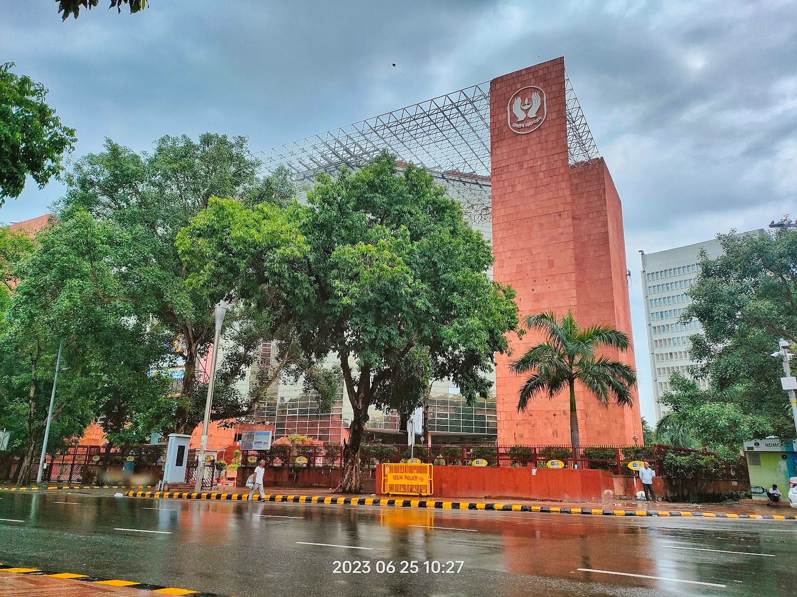 LIC Building JEEVAN BHARTI