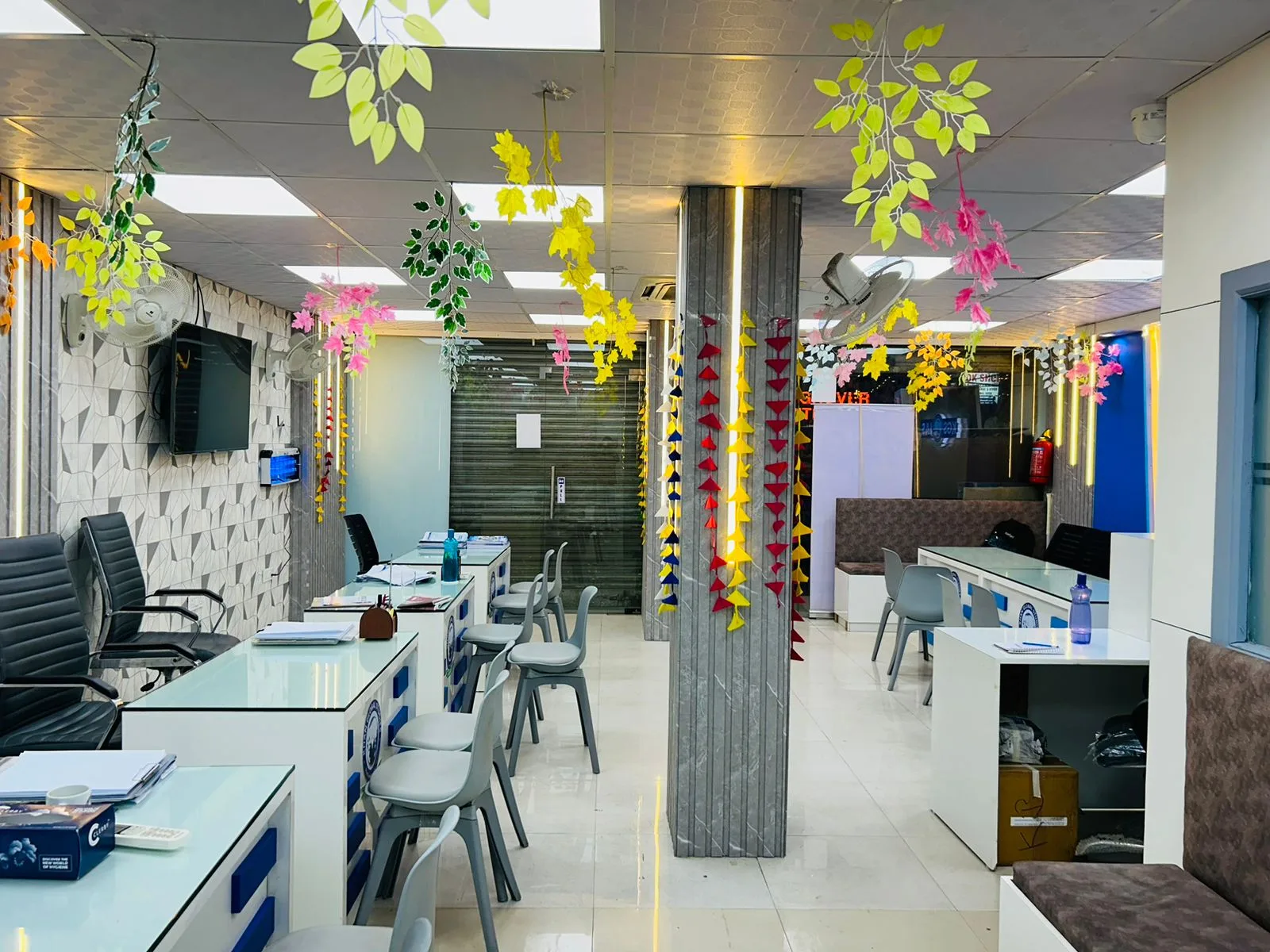 Khan Global Studies, Karol Bagh Enquiry Office