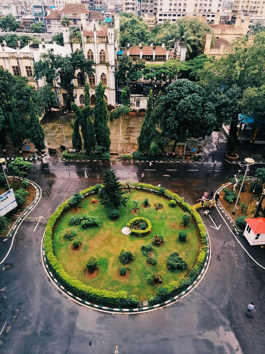 Grant Government Medical College