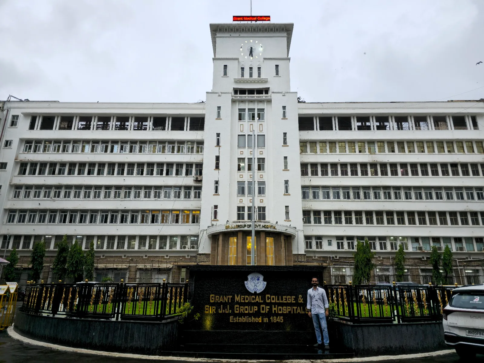 Grant Government Medical College