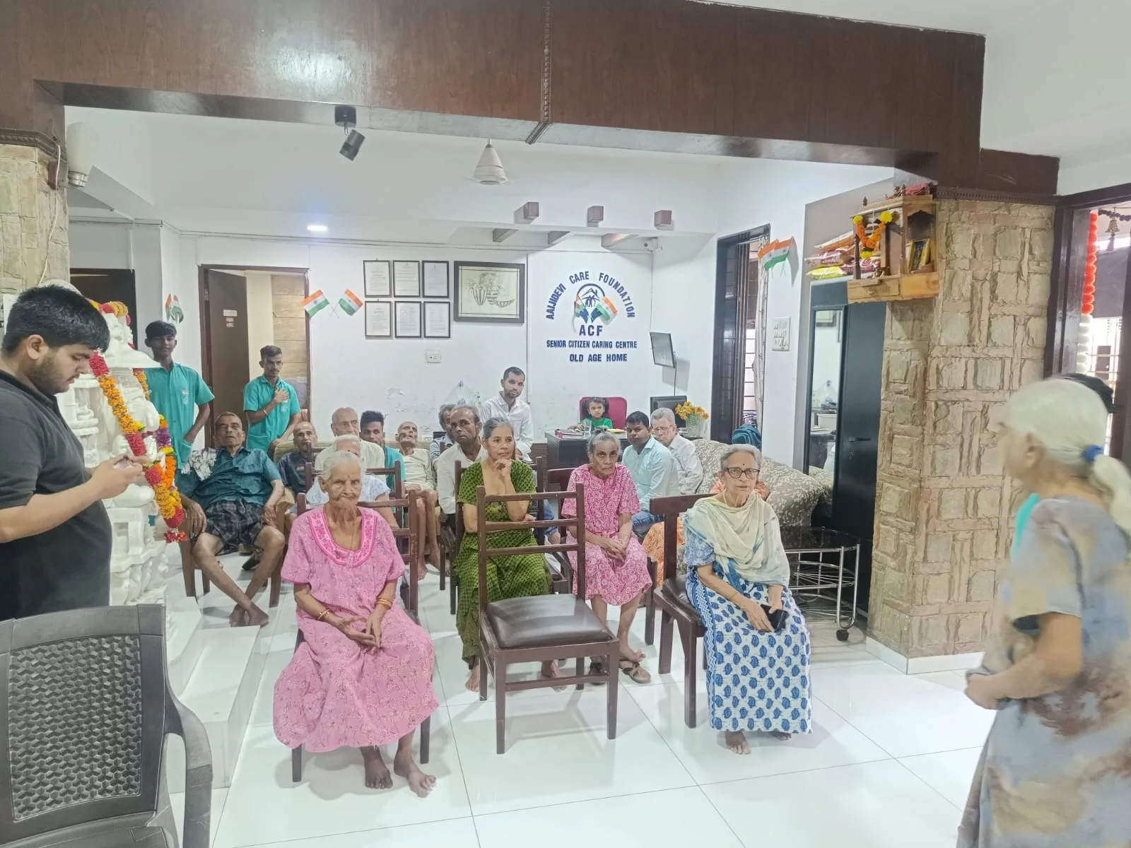 SENIOR CITIZEN CARING CENTRE : Aged Caring Center | Retirement Home | Old Age Home in Kandivali