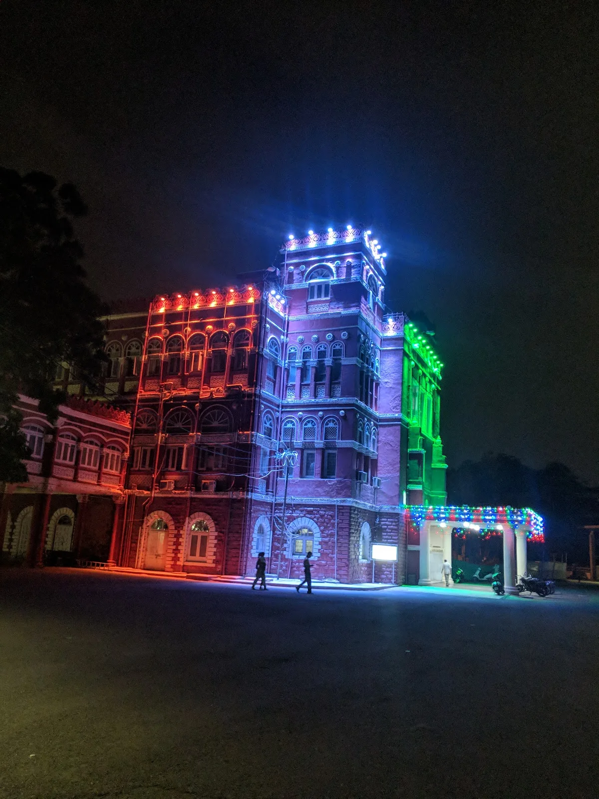 Lal Bungalow
