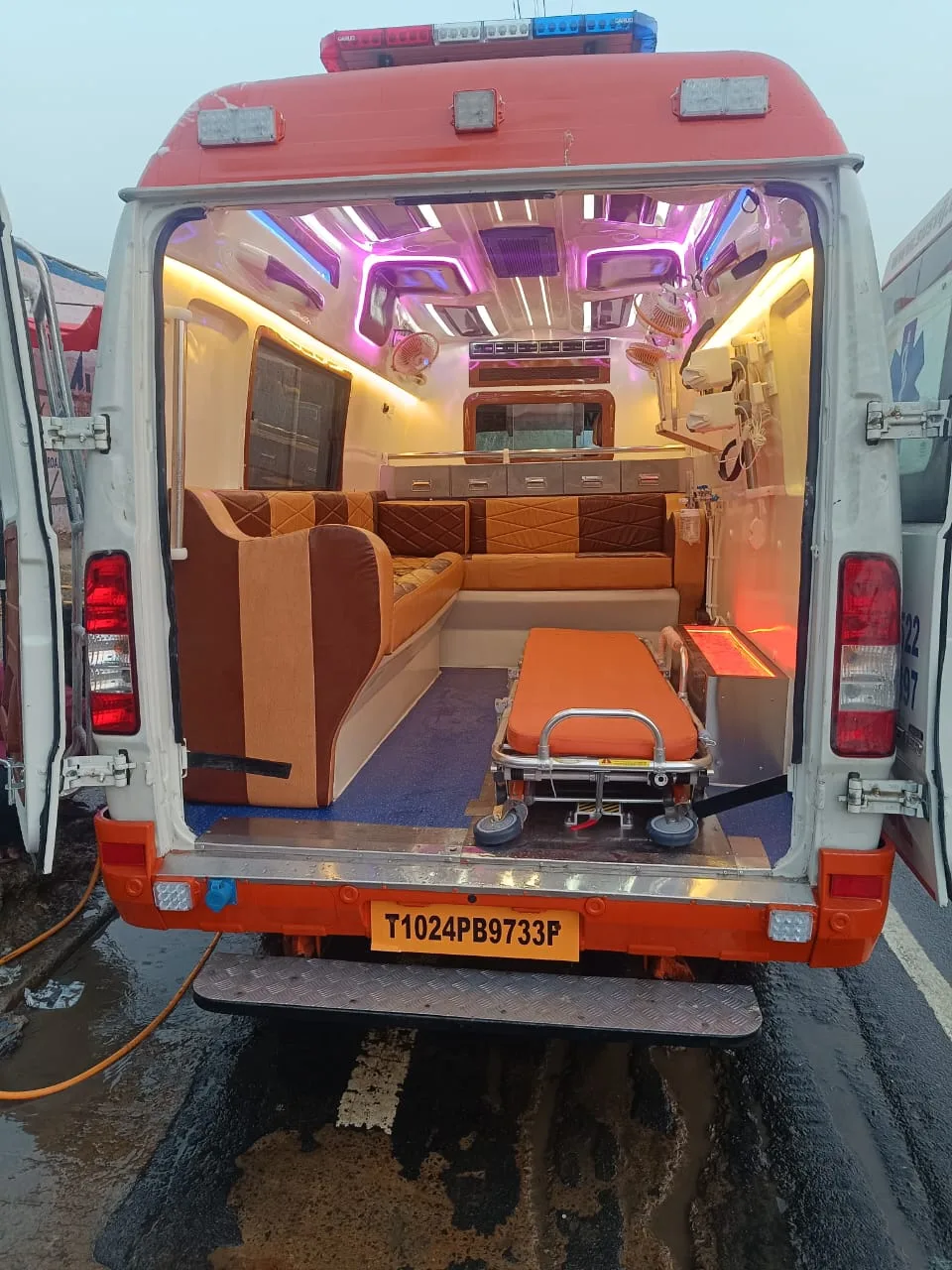 Delhi Ambulance Service And Dead Body Freezer Box