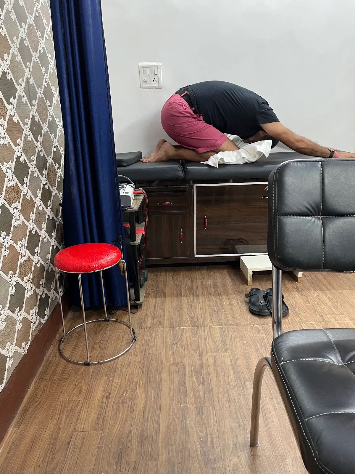 STEPSCURE Physiotherapy and chiropractic clinic