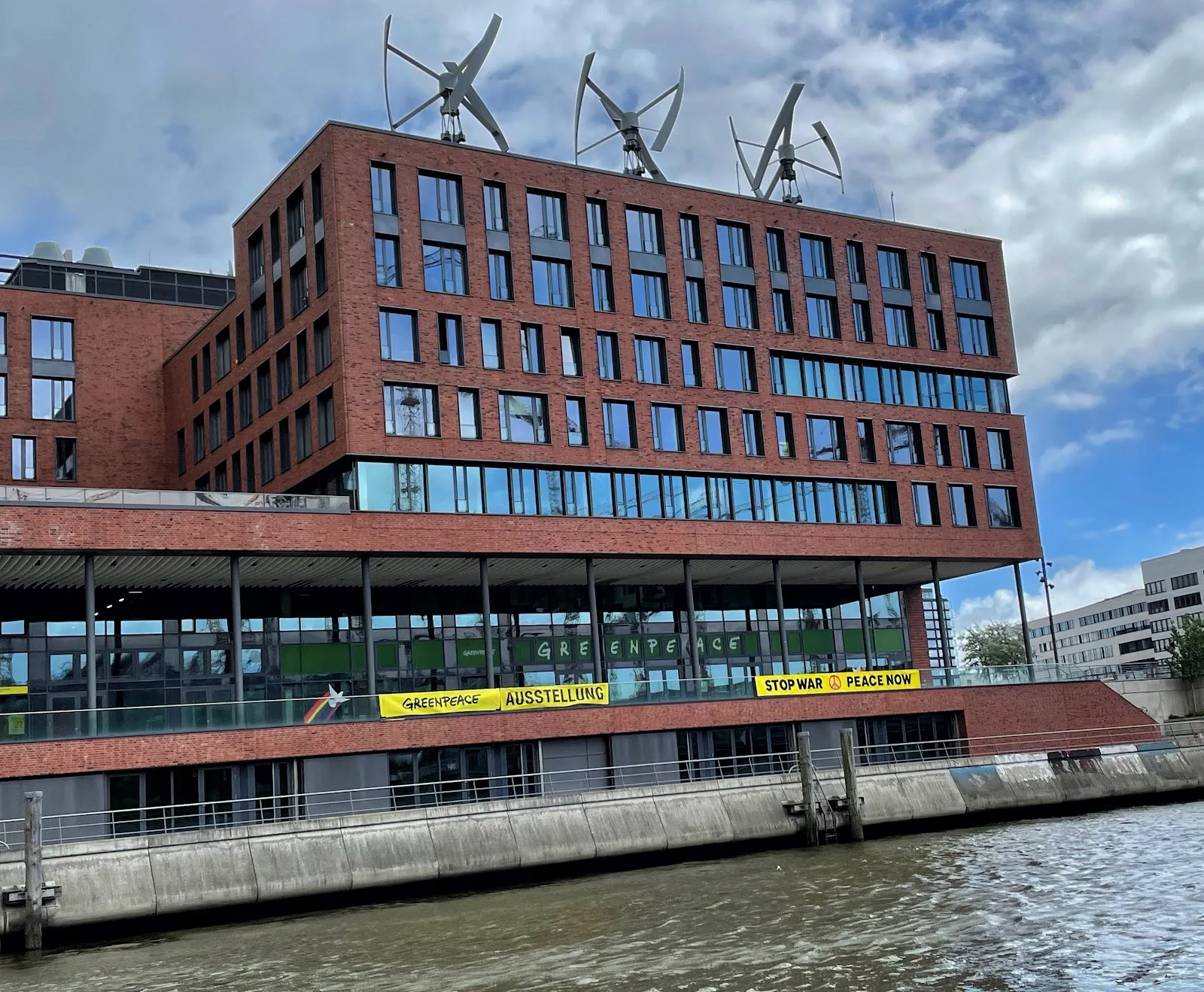 Greenpeace-Ausstellung / Greenpeace Exhibition