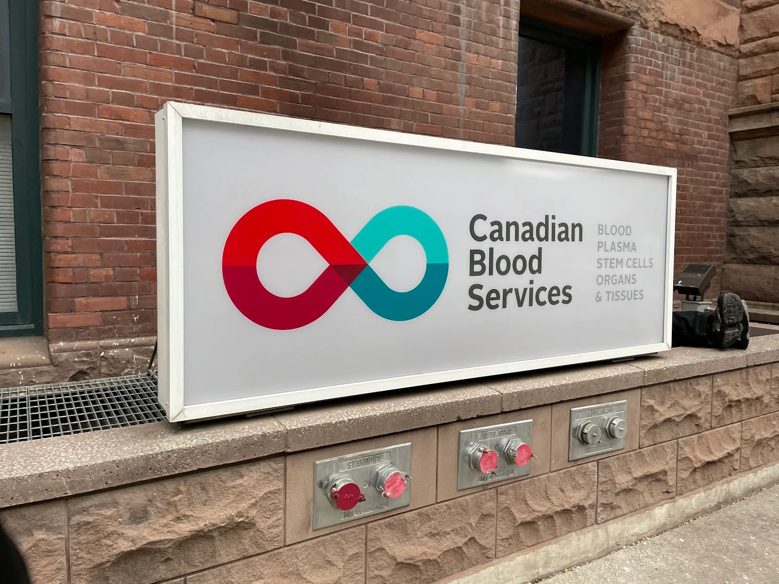 Canadian Blood Services, Yonge & Bloor