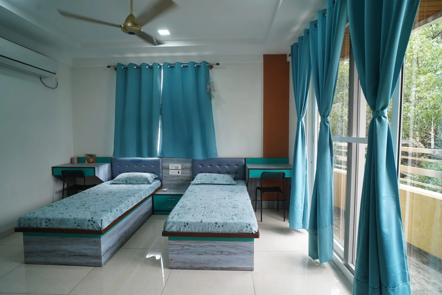 Agarwals Silver Nest - Best Paying Guest for Girls (PG / Hostel) Near Mount Carmel College
