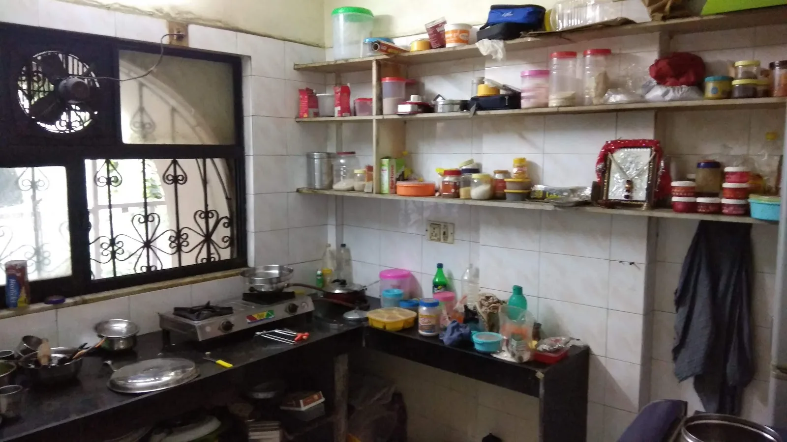Paying Guest in Thane