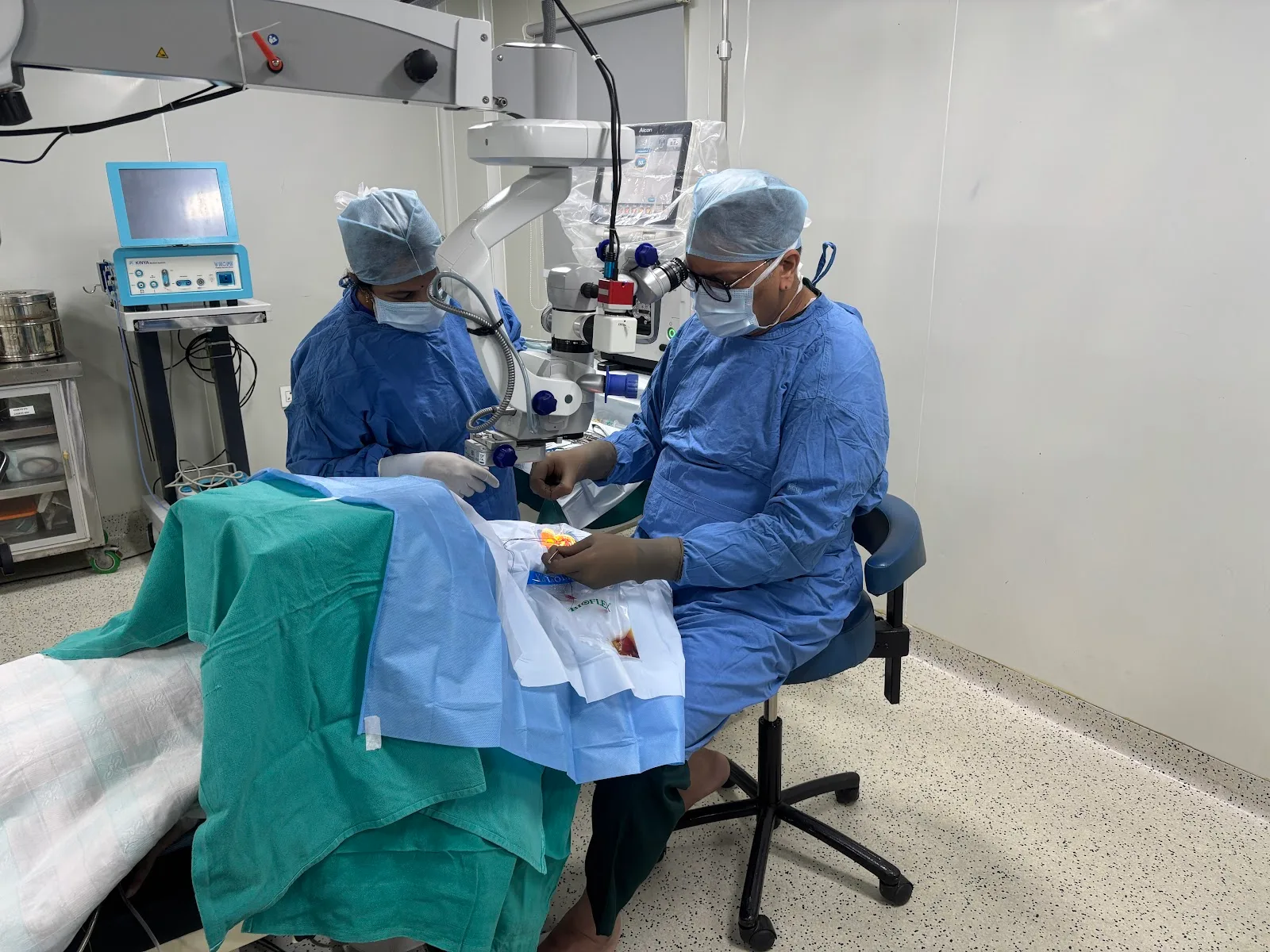 Delhi Eye Care - Best Retina, Cataract and Lasik Eye Hospital in Patel Nagar (Delhi)